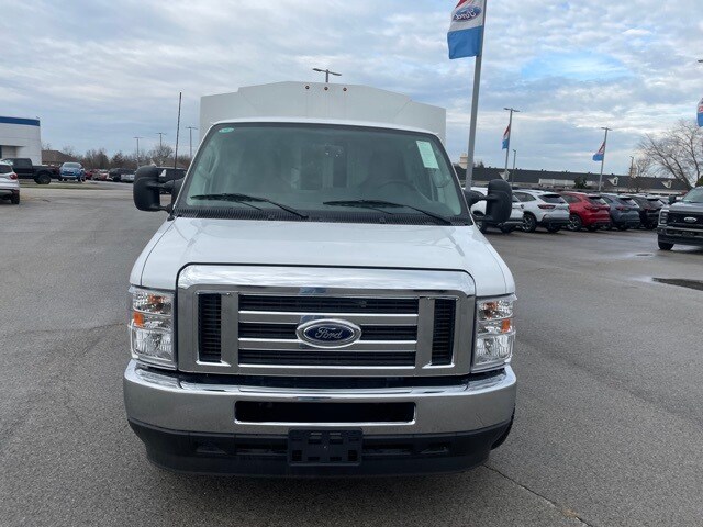 2025 Ford E-350 Base photo 3