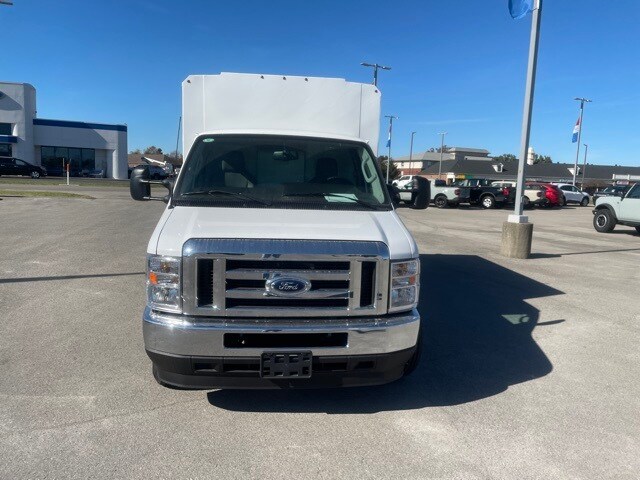 2025 Ford E-350 Base photo 3