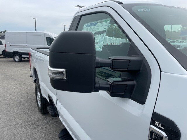 2025 Ford F-250 XL photo 3