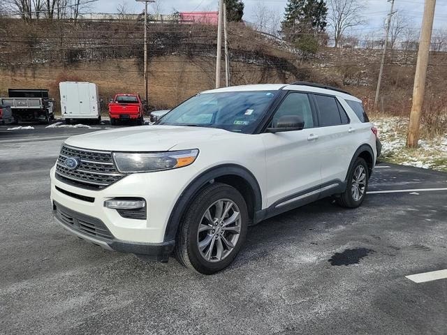 2023 Ford Explorer XLT's photo
