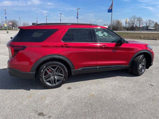 2026 Ford Explorer ST - Photo 15