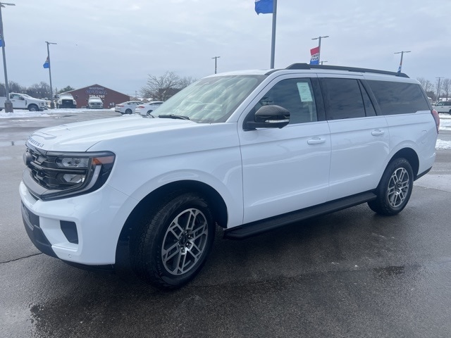 2026 Ford Expedition MAX photo 3