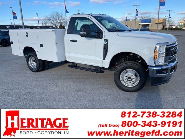 2025 Ford F-350 Chassis Truck Regular Cab 