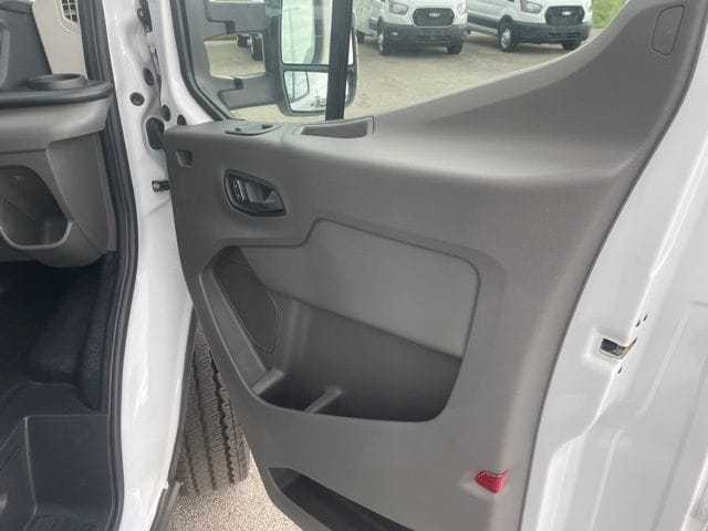 2024 Ford Transit Cutaway Base - Photo 41
