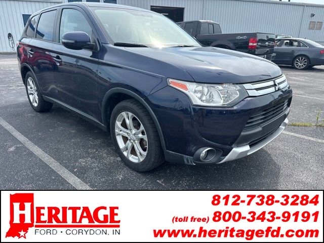 2015 Mitsubishi Outlander SE FWD's photo