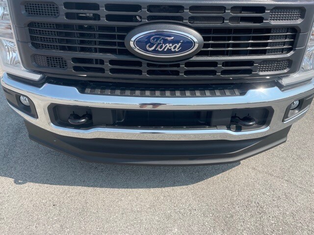 2025 Ford F-250 XL photo 4