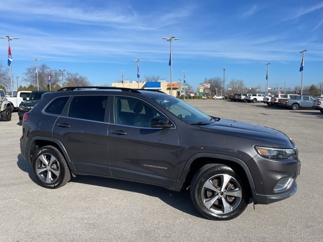 Used 2022 Jeep Cherokee Limited with VIN 1C4PJMDX1ND500985 for sale in Corydon, IN