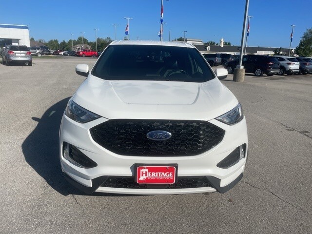 2022 Ford Edge ST photo 3