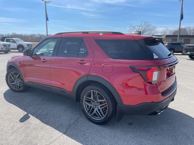 2026 Ford Explorer ST - Photo 7