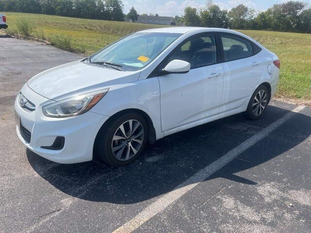 2017 Hyundai Accent Value Edition photo 3