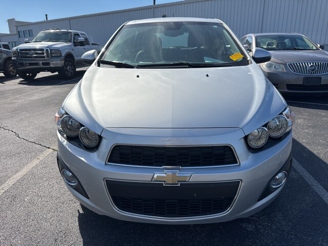 2015 Chevrolet Sonic LTZ photo 2