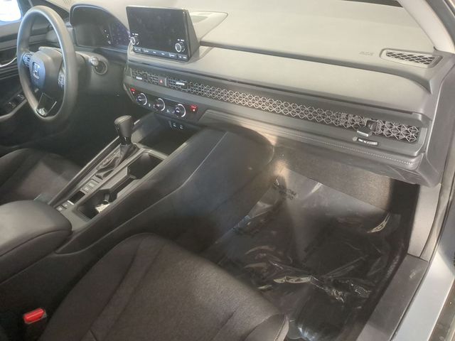 2025 Honda Accord SE - Photo 19