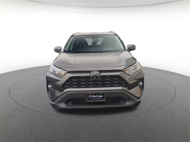 2021 Toyota RAV4 XLE photo 2