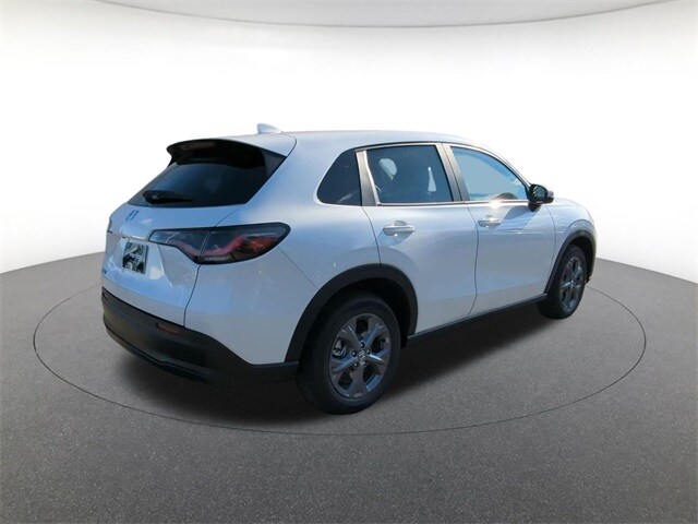 2026 Honda HR-V LX photo 4