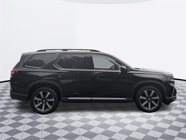 2023 Honda Pilot Touring photo 4