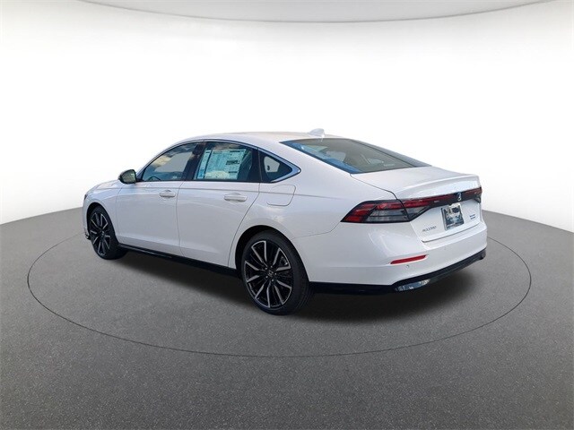 2025 Honda Accord Hybrid Touring photo 3