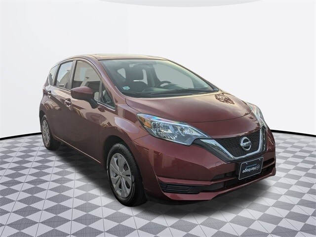 2019 Nissan Versa Note SV photo 3