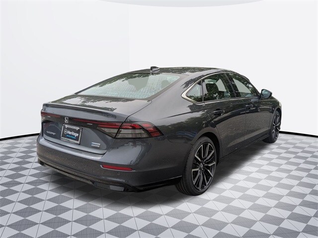 2025 Honda Accord Hybrid Touring photo 4