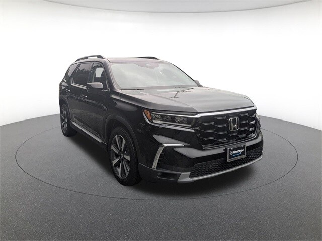 2023 Honda Pilot Touring photo 3