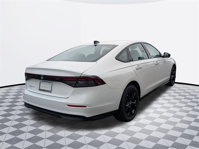 2025 Honda Accord SE photo 4