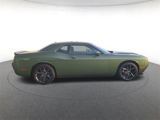 2023 Dodge Challenger SXT photo 4