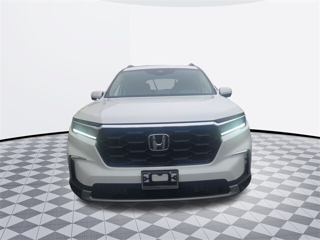 2025 Honda Pilot Elite photo 2
