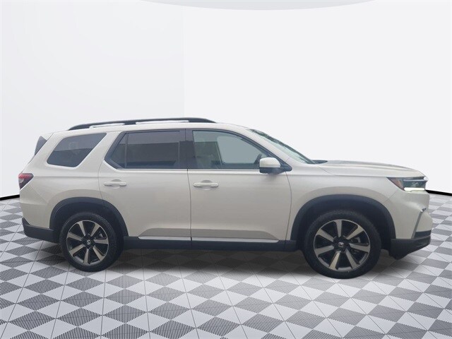 2025 Honda Pilot Elite photo 4