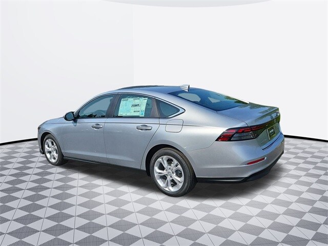 2025 Honda Accord LX photo 3