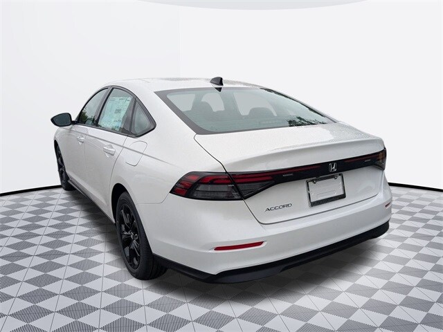 2025 Honda Accord SE photo 3