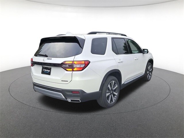 2025 Honda Pilot Touring photo 4