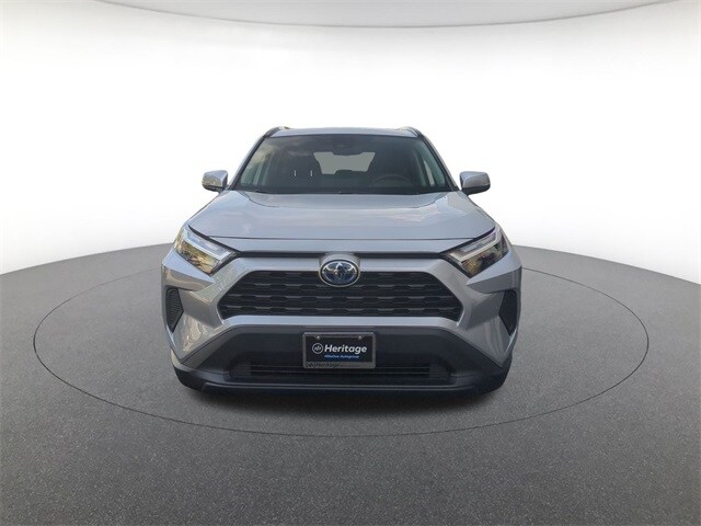 2024 Toyota RAV4 Hybrid XLE photo 2