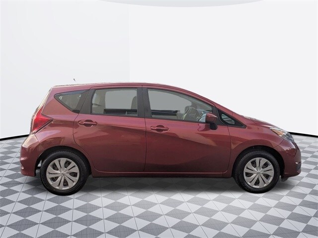 2019 Nissan Versa Note SV photo 4