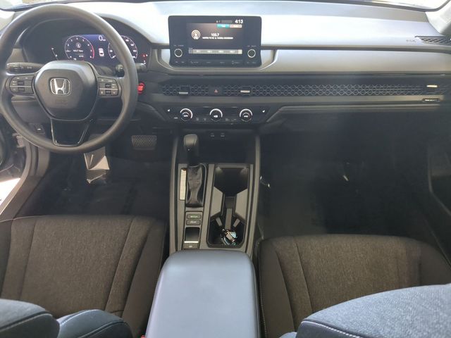 2025 Honda Accord SE - Photo 13