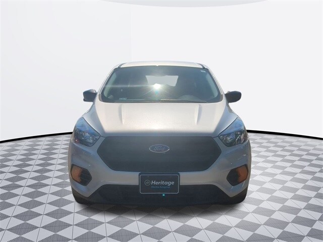 2019 Ford Escape S photo 2
