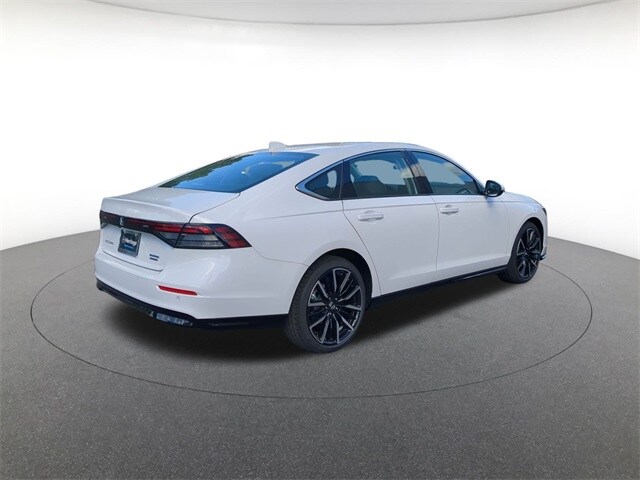 2025 Honda Accord Hybrid Touring photo 4