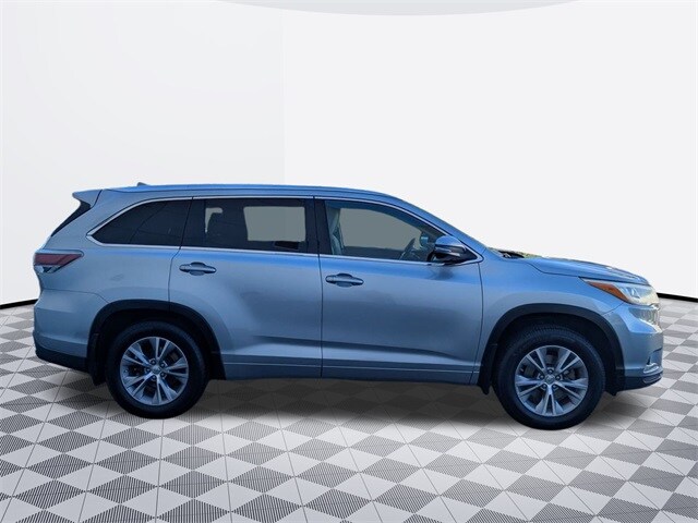 2016 Toyota Highlander Limited photo 3
