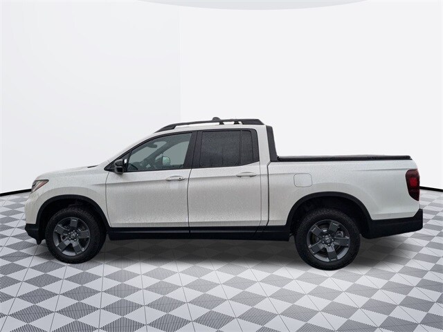 2025 Honda Ridgeline TrailSport photo 2