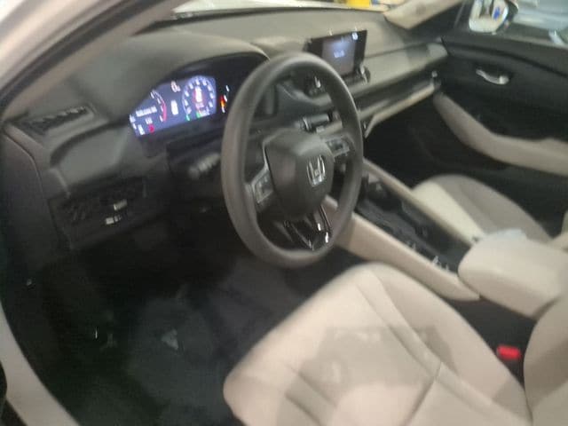 2025 Honda Accord SE - Photo 10