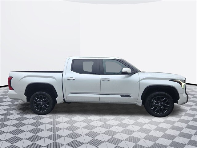 2025 Toyota Tundra Platinum photo 4
