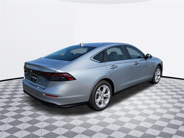 2025 Honda Accord LX photo 4