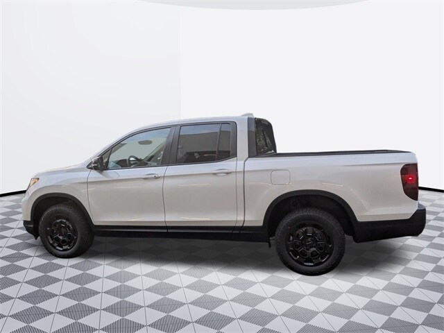 2025 Honda Ridgeline TrailSport photo 2