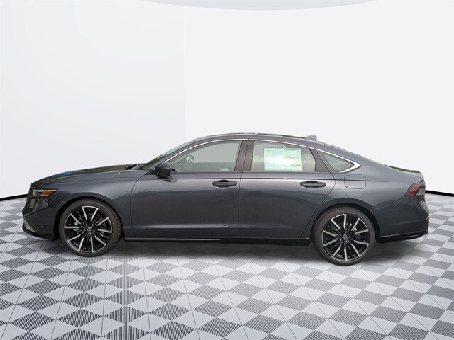 2025 Honda Accord Hybrid Touring photo 2
