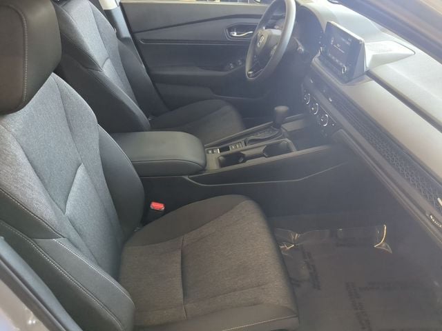 2025 Honda Accord SE - Photo 20