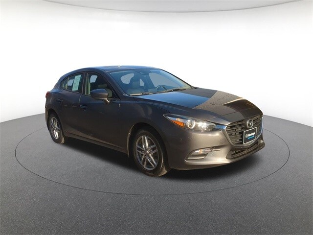 2018 Mazda Mazda3 Sport Hatchback photo 3