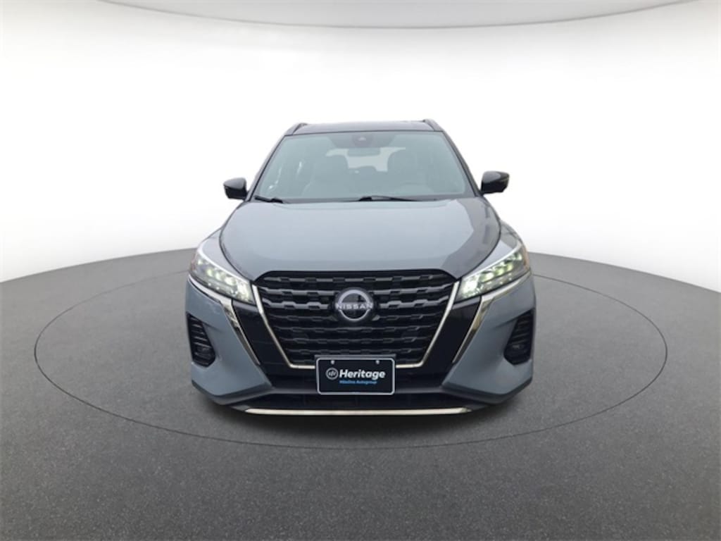 Used 2024 Nissan Kicks SR SUV