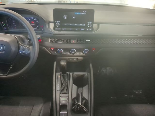 2025 Honda Accord SE - Photo 13
