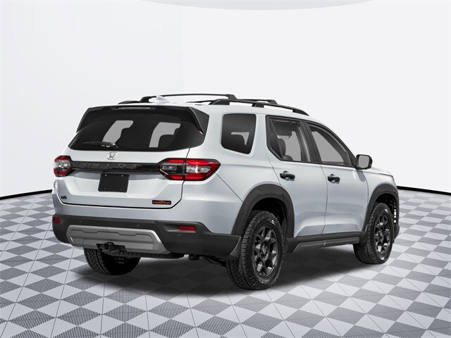 2025 Honda Pilot TrailSport photo 2