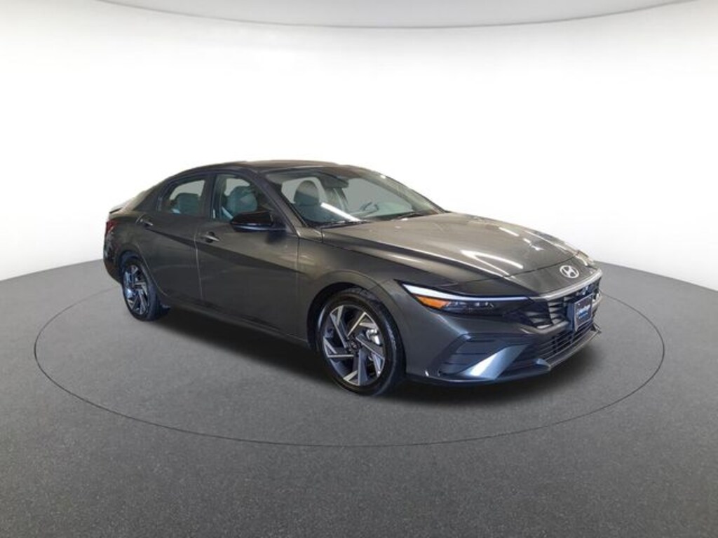 Used 2025 Hyundai Elantra SEL Sport Sedan