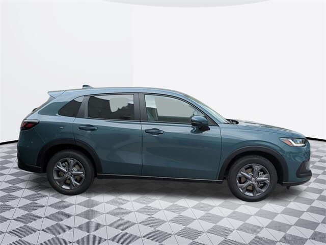 2026 Honda HR-V LX photo 3