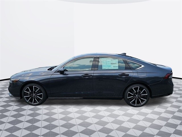 2025 Honda Accord Hybrid Touring photo 2